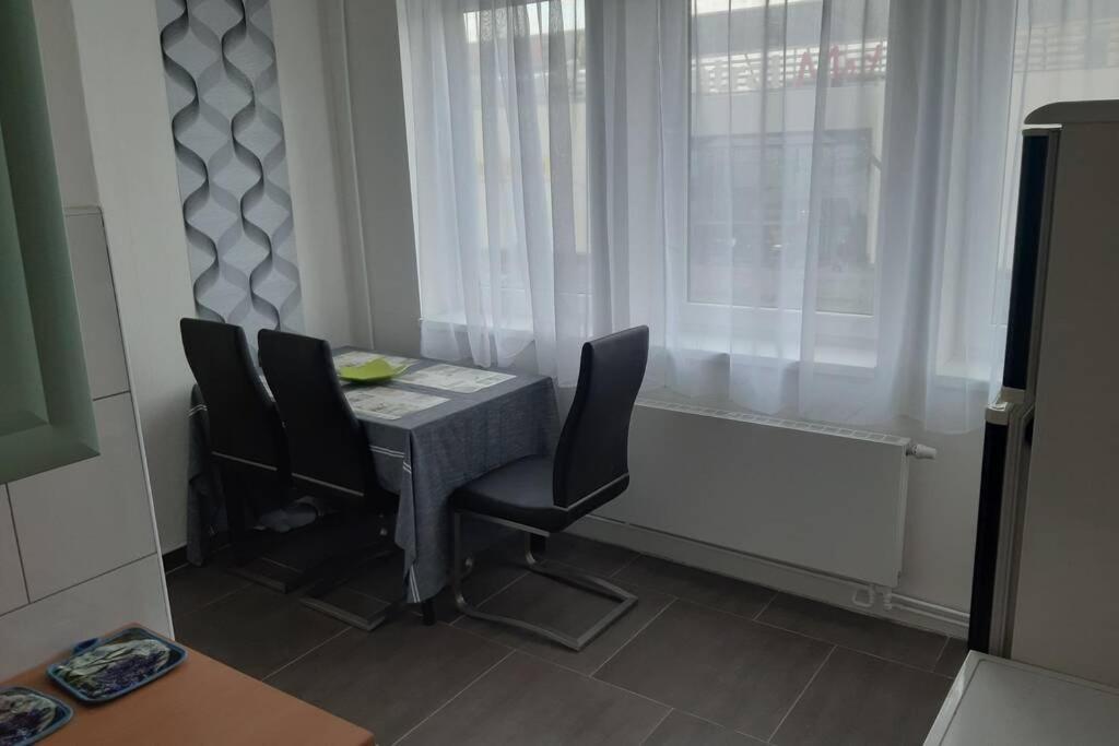Prague Apartment In Most Near Golf Club, Aqua-Hipo-Autodrom In Мост Экстерьер фото