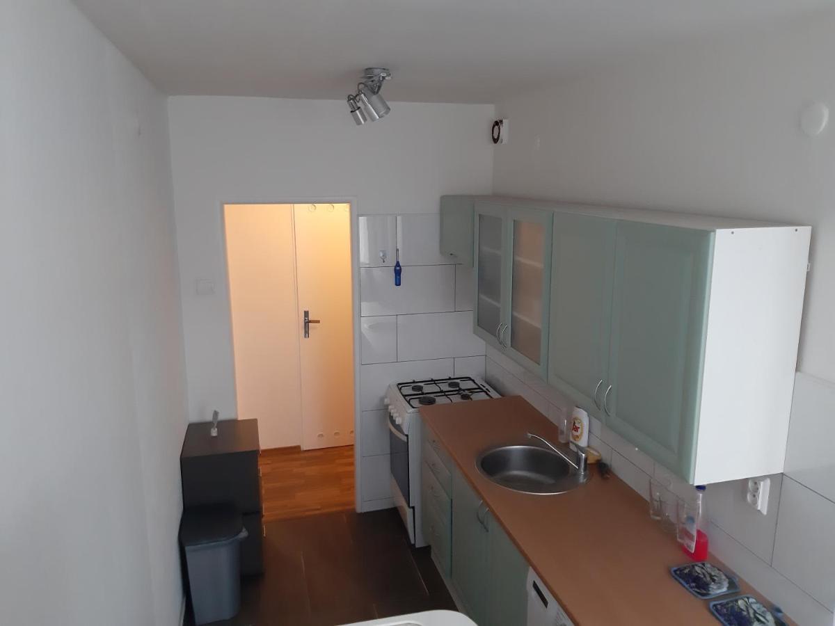 Prague Apartment In Most Near Golf Club, Aqua-Hipo-Autodrom In Мост Экстерьер фото